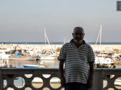 Qui riusciamo a incontrare il 71enne proprietario Nicola De Mattia: stesso nome e cognome di colui che ha fondato il ristorante 76 anni fa